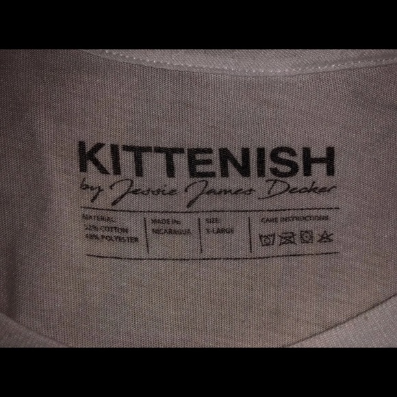 Kittenish cropped tee - Picture 3 of 3